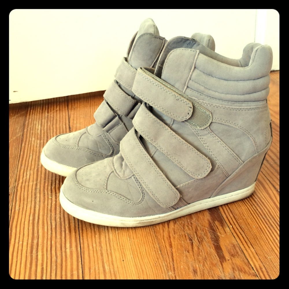 Wedge sneakers